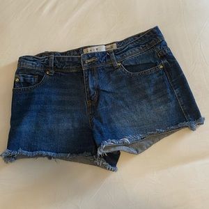 Simple jean shorts